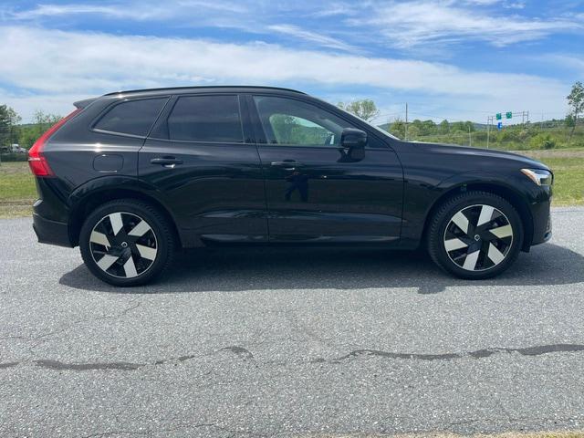 2024 Volvo XC60 Recharge T8 Plus Dark Theme