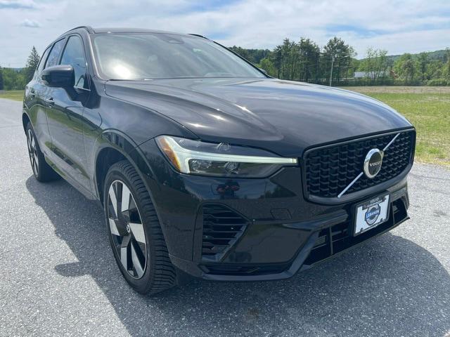 2024 Volvo XC60 Recharge T8 Plus Dark Theme