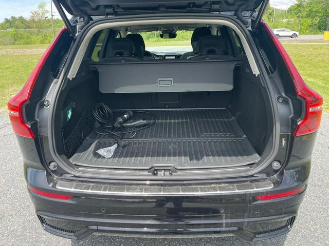 2024 Volvo XC60 Recharge T8 Plus Dark Theme