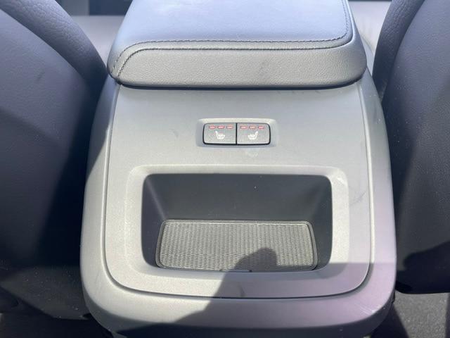2024 Volvo XC60 Recharge T8 Plus Dark Theme
