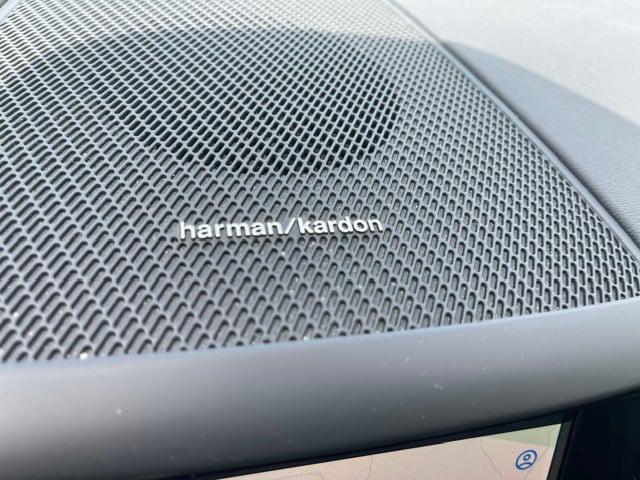 2024 Volvo XC60 Recharge T8 Plus Dark Theme