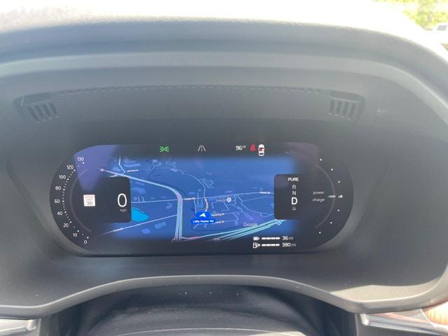 2024 Volvo XC60 Recharge T8 Plus Dark Theme