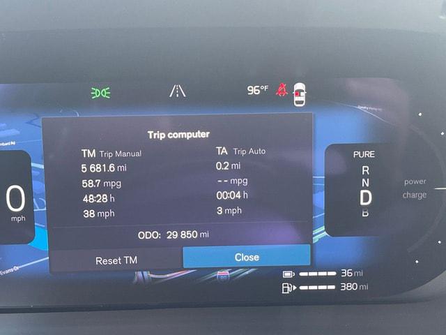 2024 Volvo XC60 Recharge T8 Plus Dark Theme