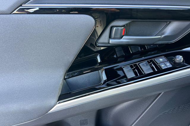 2023 Subaru Solterra Premium