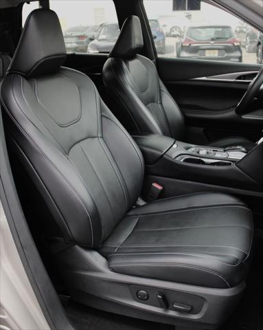 2023 INFINITI QX60 LUXE AWD
