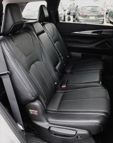 2023 INFINITI QX60 LUXE AWD