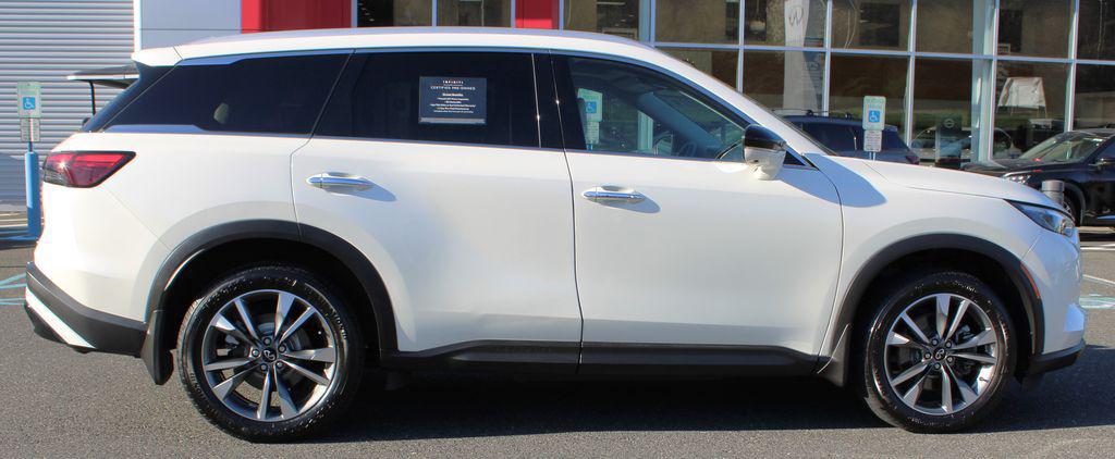 2023 INFINITI QX60 LUXE AWD