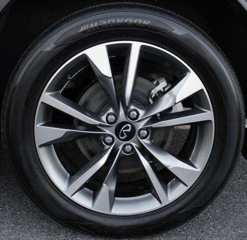 2023 INFINITI QX60 LUXE AWD
