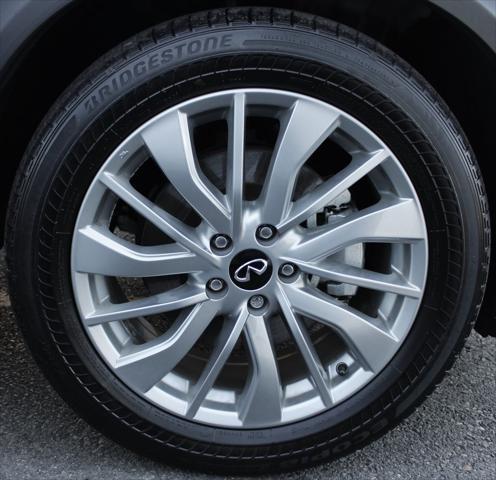 2023 INFINITI QX50 LUXE AWD