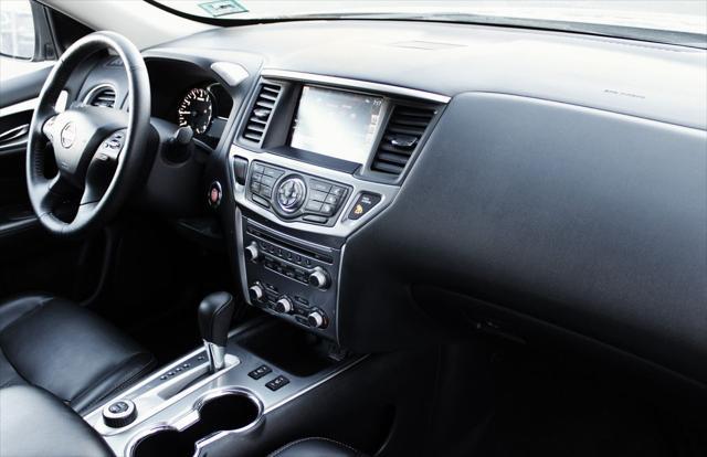2020 Nissan Pathfinder SL 4WD