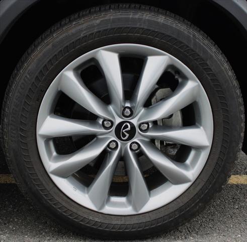 2022 INFINITI QX50 LUXE AWD