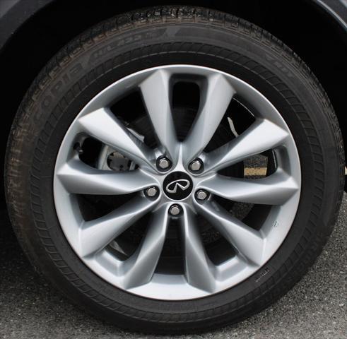 2022 INFINITI QX50 LUXE AWD