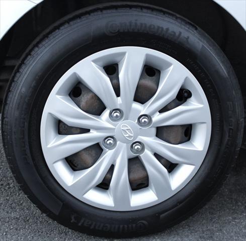 2020 Hyundai Accent SE