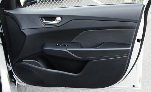 2020 Hyundai Accent SE