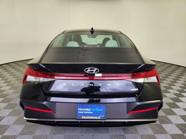 2025 Hyundai Elantra Hybrid Limited