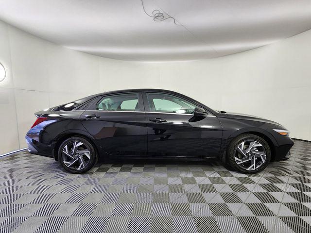 2025 Hyundai Elantra Hybrid Limited