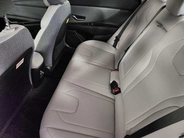 2025 Hyundai Elantra Hybrid Limited