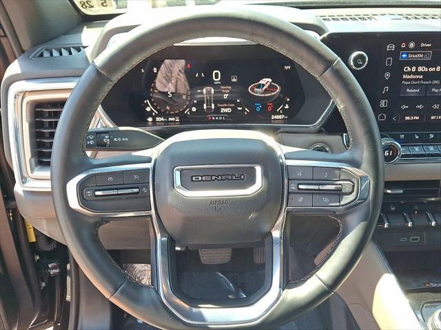 2023 GMC Canyon 4WD Crew Cab Short Box Denali