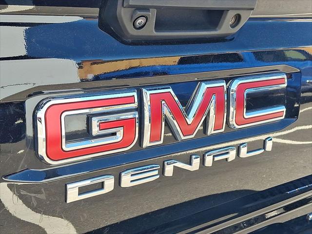 2023 GMC Canyon 4WD Crew Cab Short Box Denali