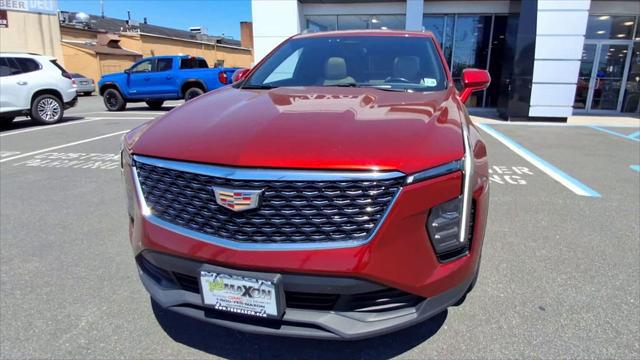 2024 Cadillac XT4 AWD Luxury