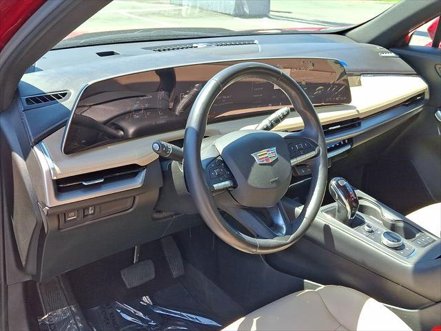 2024 Cadillac XT4 AWD Luxury