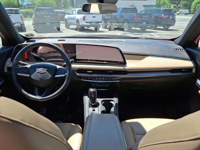 2024 Cadillac XT4 AWD Luxury