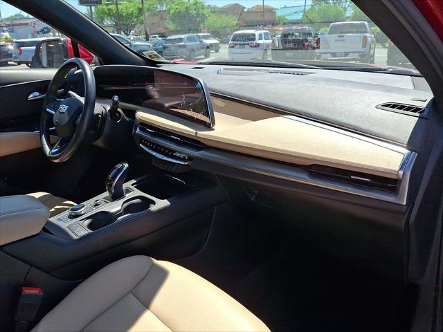 2024 Cadillac XT4 AWD Luxury