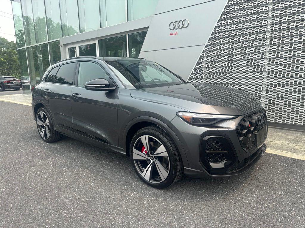 Daytona Gray 2026 Audi SQ5 SUV / Crossover Automatic