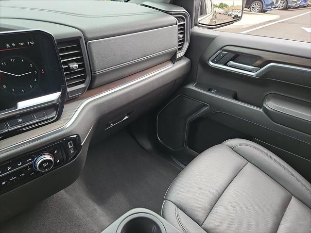 2025 GMC Sierra 1500 4WD Crew Cab Short Box SLT