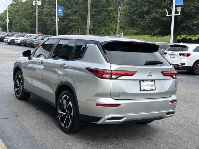 2022 Mitsubishi Outlander SE