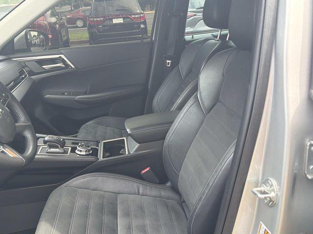 2022 Mitsubishi Outlander SE