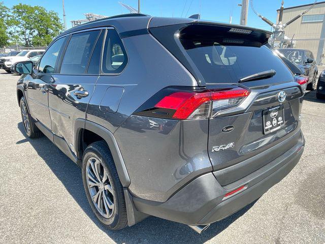 2022 Toyota RAV4 Hybrid XLE Premium
