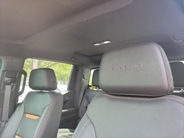 2023 GMC Sierra 1500 4WD Crew Cab Short Box AT4