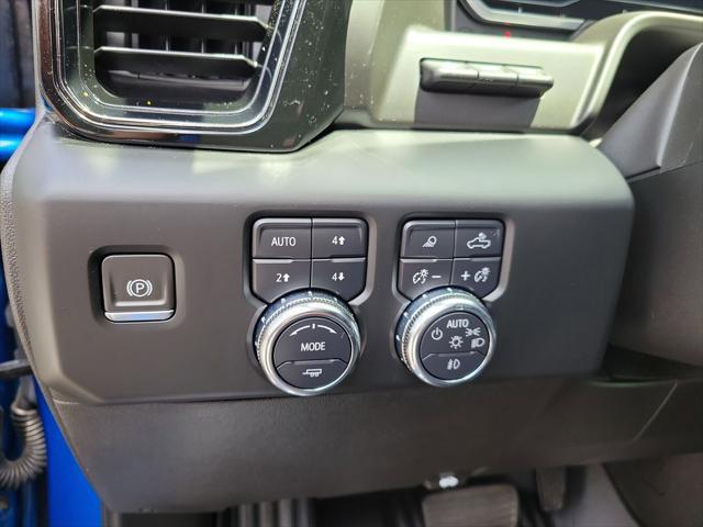 2023 GMC Sierra 1500 4WD Crew Cab Short Box AT4