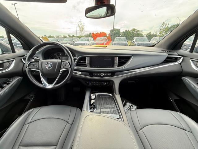 2024 Buick Enclave Essence FWD