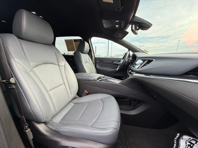 2024 Buick Enclave Essence FWD