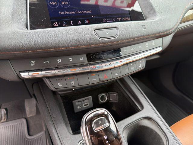 2021 Cadillac XT4 FWD Premium Luxury