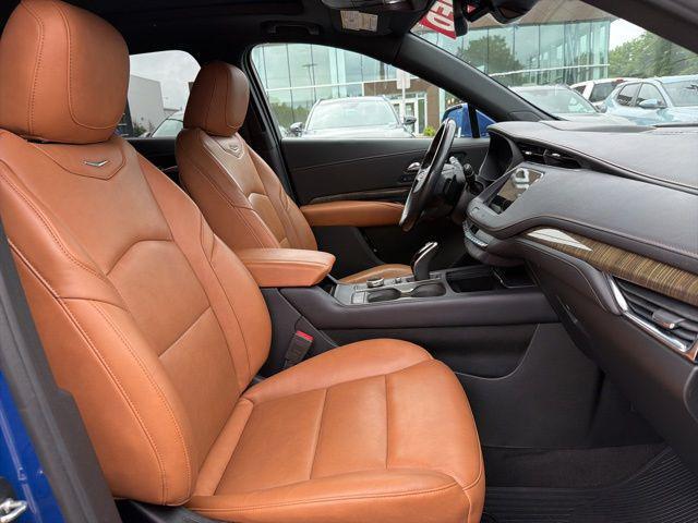 2021 Cadillac XT4 FWD Premium Luxury