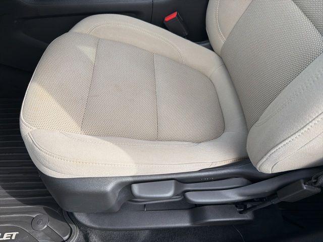 2023 Chevrolet Traverse AWD LS