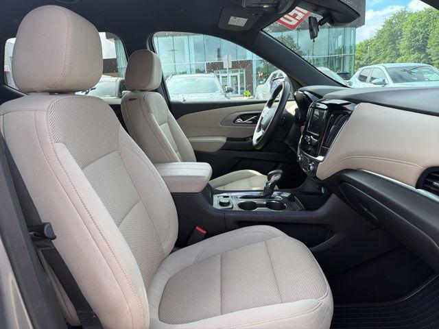 2023 Chevrolet Traverse AWD LS
