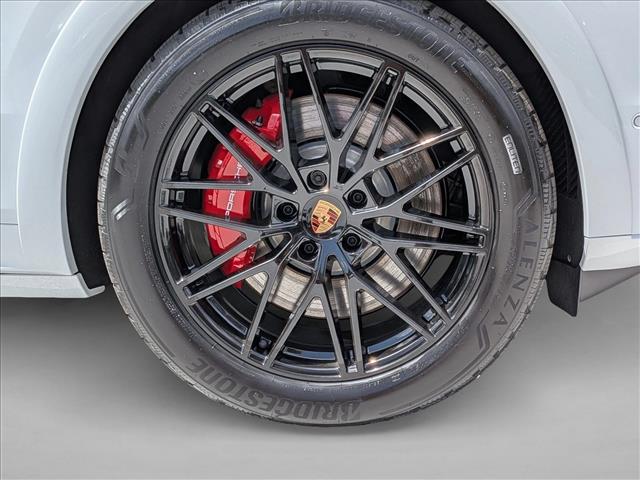 2026 Porsche Cayenne GTS