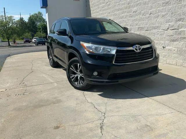 2016 Toyota Highlander XLE V6 for sale in Flint, MI