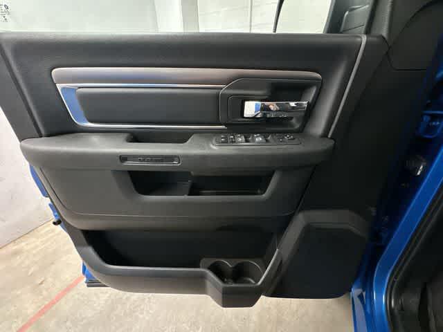 2024 Ram 1500 Classic Warlock Crew Cab 4x4 5'7" Box