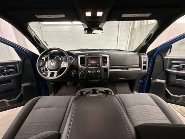 2024 Ram 1500 Classic Warlock Crew Cab 4x4 5'7" Box