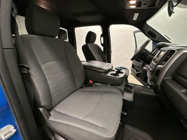 2024 Ram 1500 Classic Warlock Crew Cab 4x4 5'7" Box