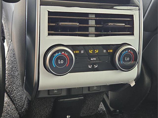 2026 Land Rover Range Rover P400 SE 7 Seat