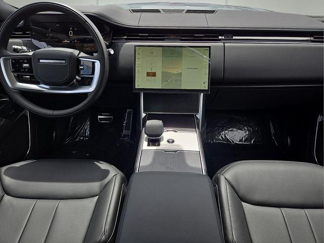 2026 Land Rover Range Rover P400 SE 7 Seat