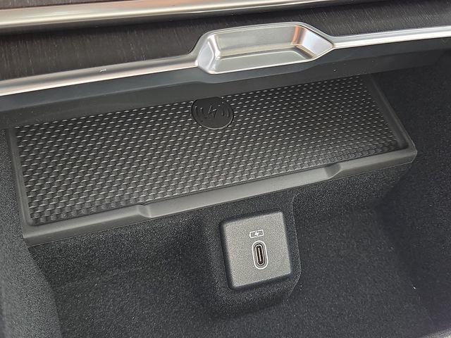 2026 Land Rover Range Rover P400 SE 7 Seat