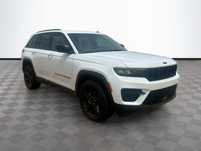 2025 Jeep Grand Cherokee Altitude X's photo