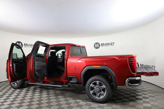 2026 GMC Sierra 2500HD Crew Cab, Standard Bed, SLT, 4WD
